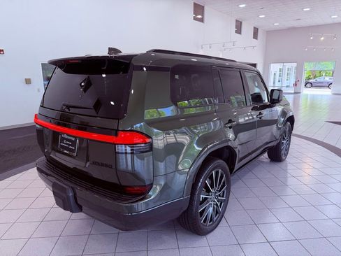 Used 2024 Lexus GX 550 w/ Accessory Package (Z1) AWD/4WD image 19
