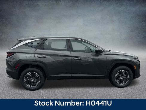New 2026 Hyundai Tucson Blue SE image 6