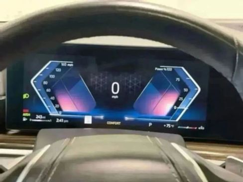 Used 2023 BMW X7 xDrive40i image 18