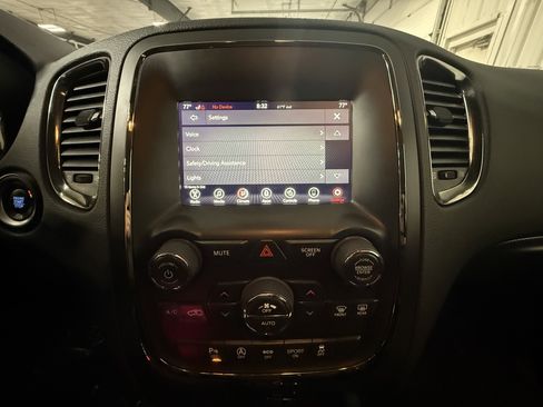 Used 2018 Dodge Durango GT image 39