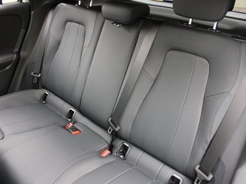 Used 2024 Mercedes-Benz GLA 250 image 11