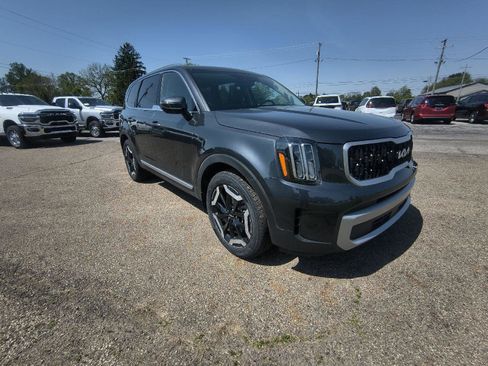 Used 2023 Kia Telluride EX w/ EX Captain's Chair Package AWD/4WD image 7