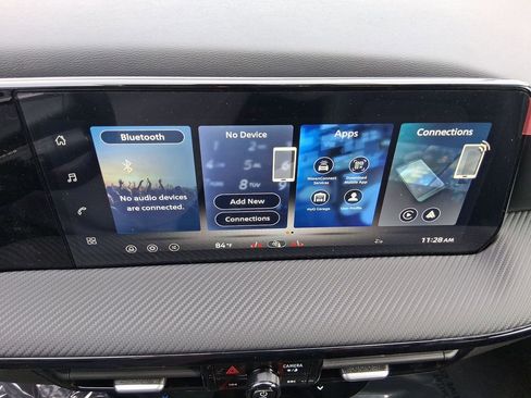 New 2026 Nissan Kicks SR image 13