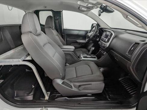 Used 2022 Chevrolet Colorado LT w/ Fleet Safety Package image 18