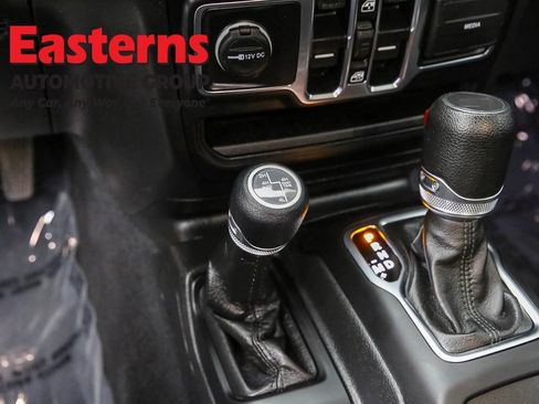 Used 2023 Jeep Wrangler Unlimited w/ Dual Top Group image 22