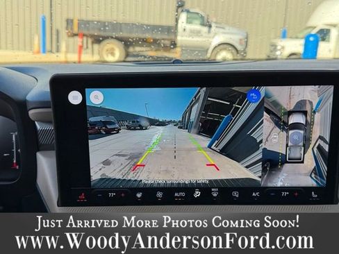 Used 2025 Ford Maverick Lariat w/ 4K Tow Package image 12