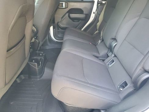 Used 2021 Jeep Gladiator Sport AWD/4WD image 23