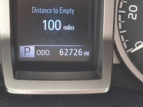 Used 2020 Toyota Tacoma SR5 image 20