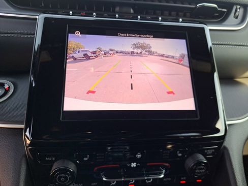 New 2025 Jeep Grand Cherokee L Altitude image 9