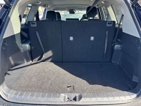 Used 2025 Toyota Grand Highlander XLE image 33