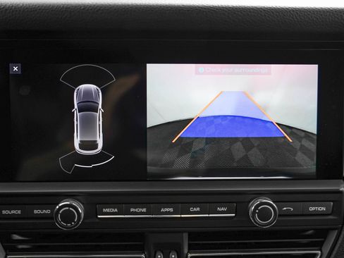 Certified 2020 Porsche Macan AWD/4WD image 24