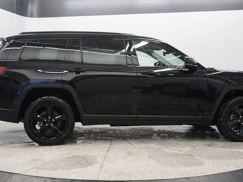 Used 2023 Jeep Grand Cherokee L Limited w/ Black Appearance Package image 8
