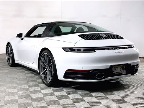 Certified 2024 Porsche 911 Targa 4 AWD/4WD image 3