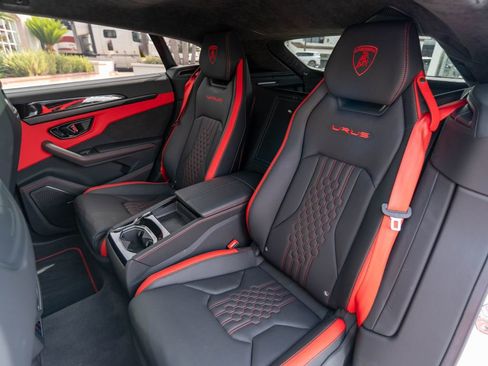 Used 2023 Lamborghini Urus S AWD/4WD image 6