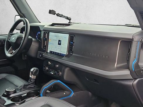 Used 2024 Ford Bronco Black Diamond image 18