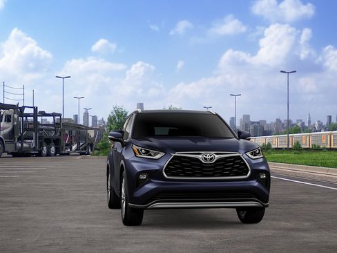 New 2026 Toyota Highlander Platinum AWD/4WD image 15