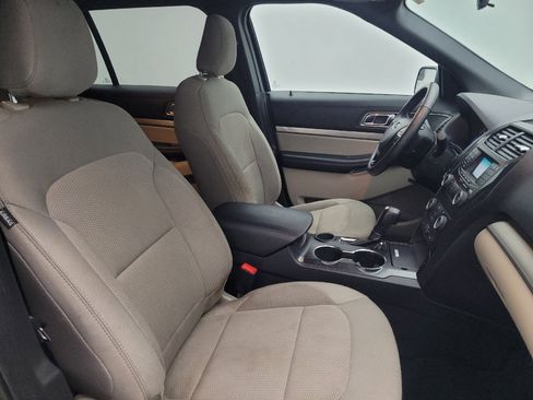 Used 2019 Ford Explorer XLT w/ Class II Trailer Tow Package FWD image 21