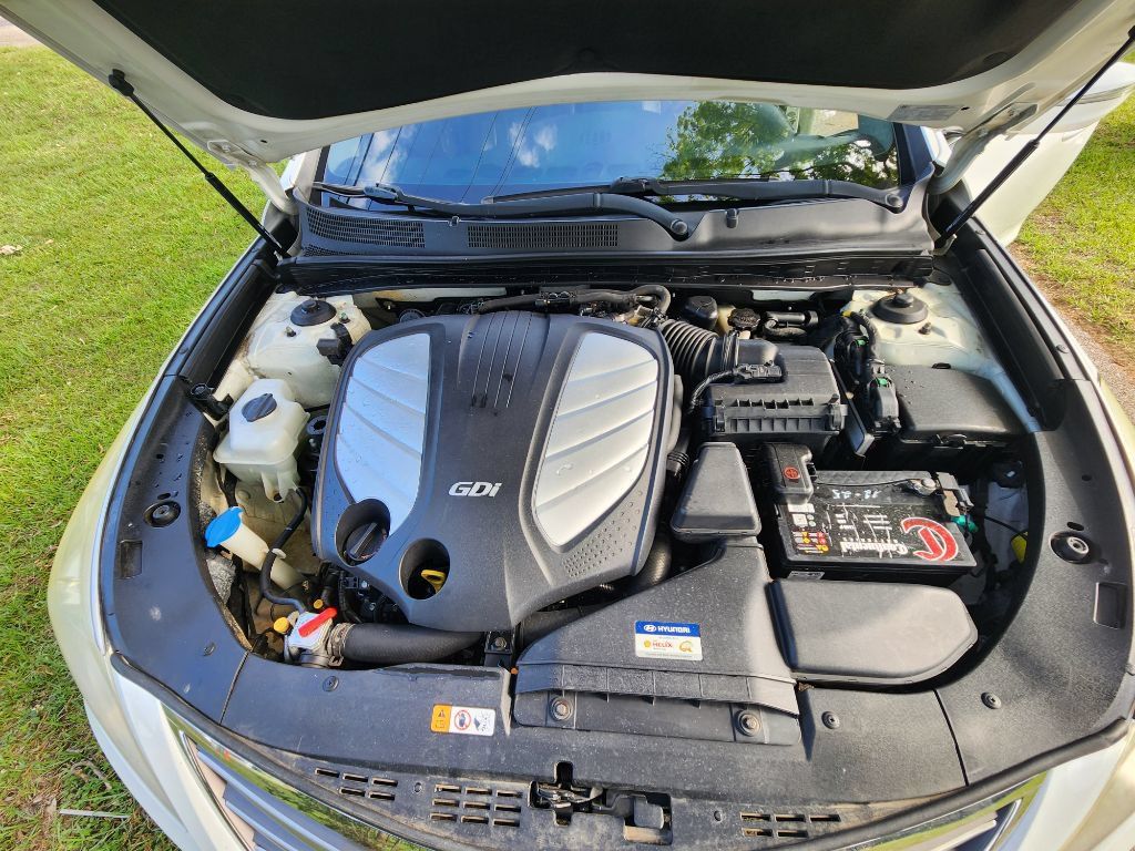 Used 2013 Hyundai Azera w/ Technology Pkg FWD image 15