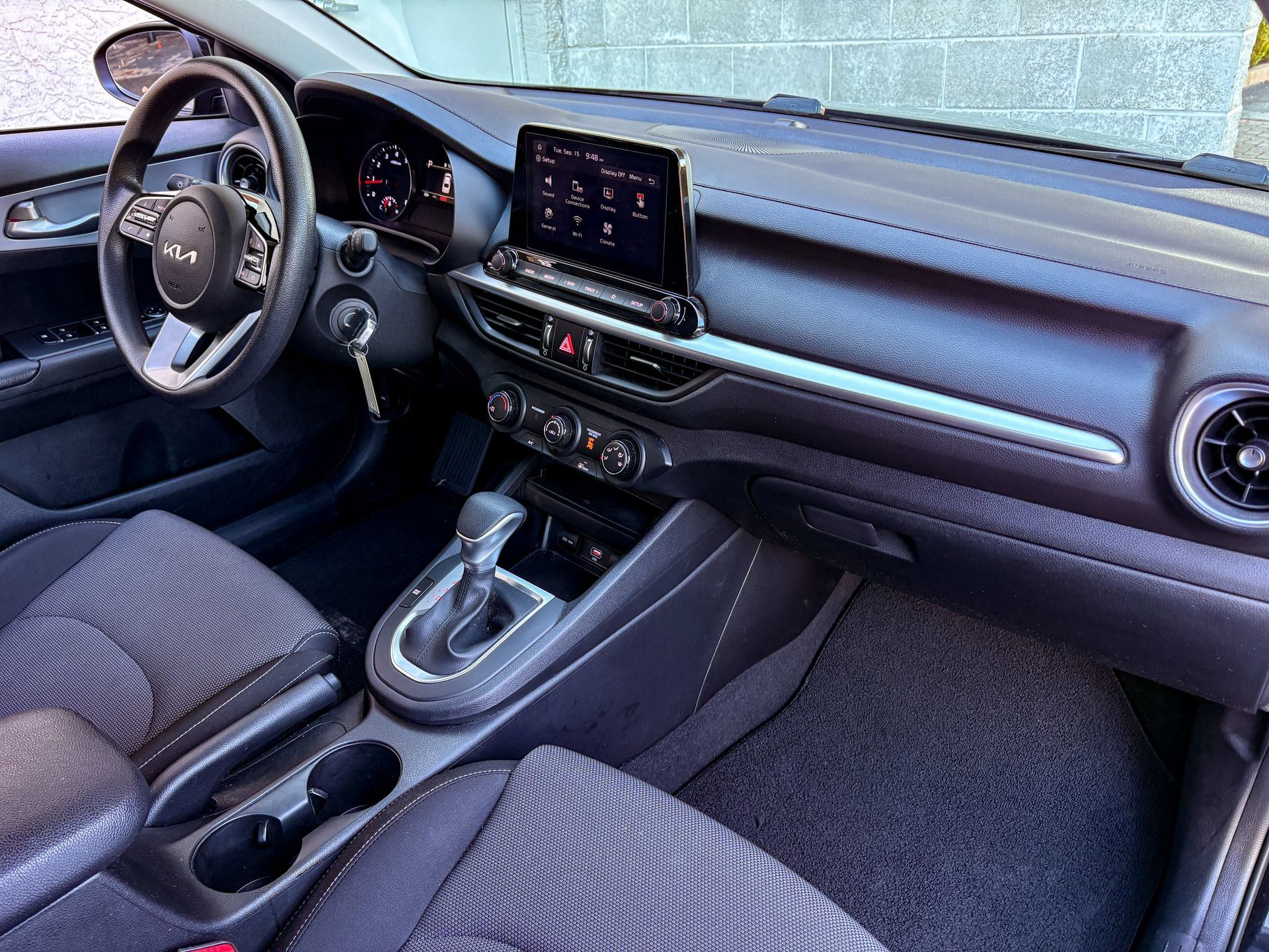Used 2024 Kia Forte LXS w/ LXS Technology Package FWD image 20
