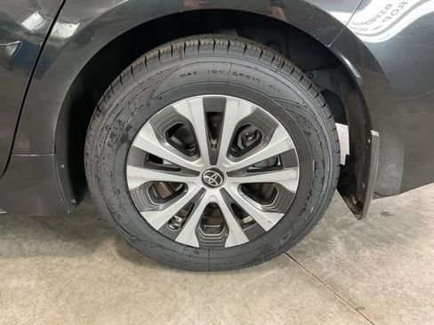 Used 2022 Toyota Corolla LE FWD image 7