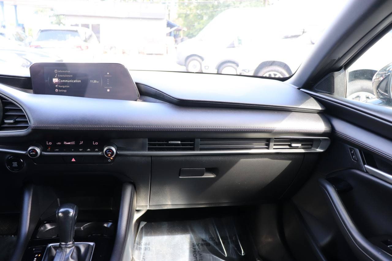 Used 2024 MAZDA MAZDA3 s FWD image 18