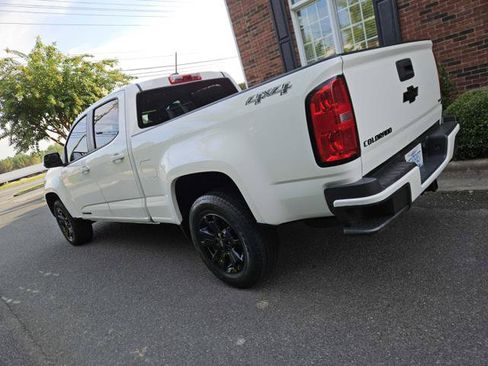 Used 2015 Chevrolet Colorado LT AWD/4WD image 3