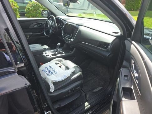 Used 2019 Chevrolet Traverse Premier w/ Redline Edition AWD/4WD image 5