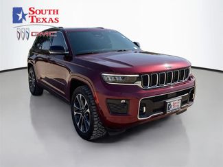 Used 2023 Jeep Grand Cherokee Overland AWD/4WD video 1
