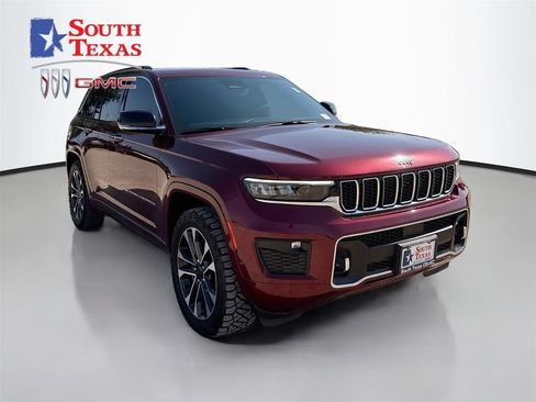 Used 2023 Jeep Grand Cherokee Overland AWD/4WD image 1