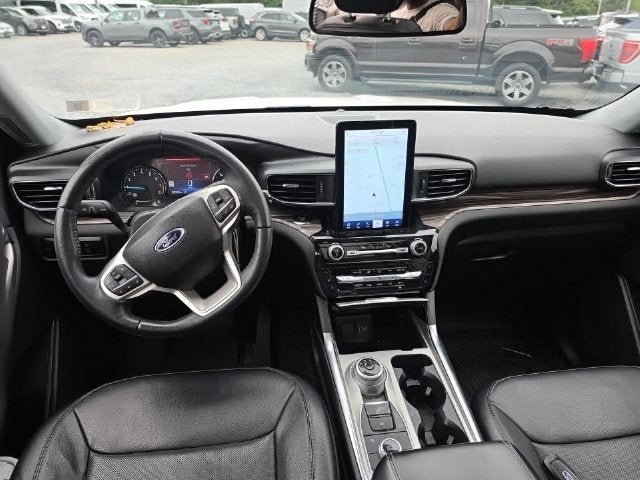 Used 2023 Ford Explorer Limited w/ Limited Technology Package AWD/4WD image 17