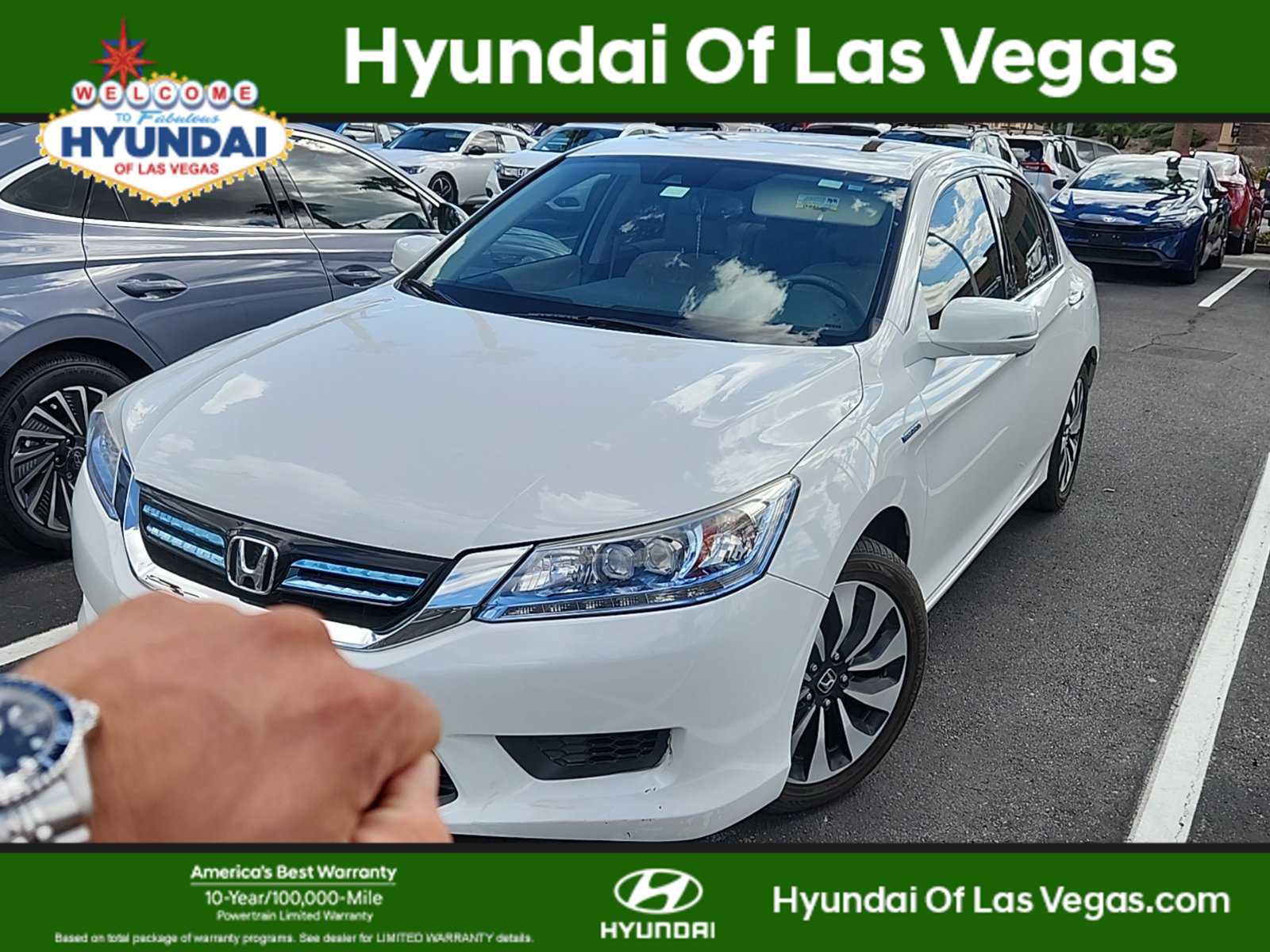 Used 2015 Honda Accord Touring image 1