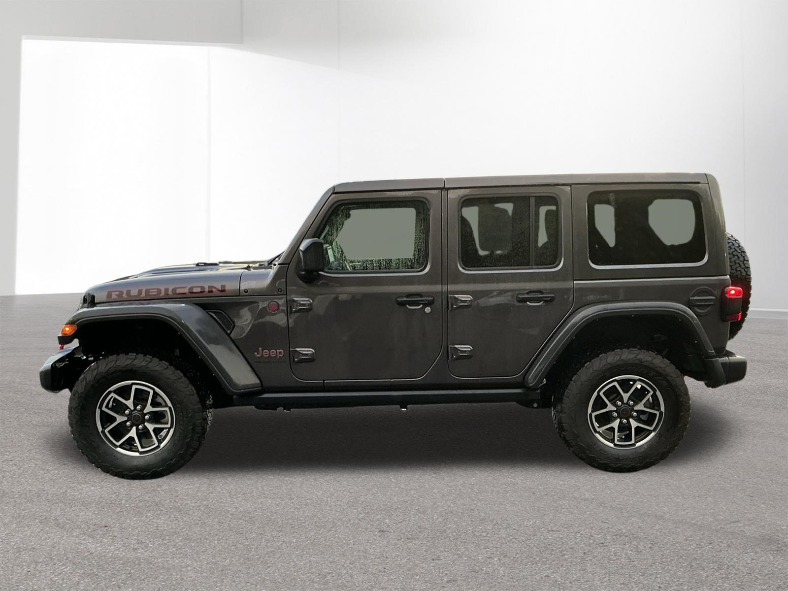 Used 2025 Jeep Wrangler Unlimited Rubicon w/ Convenience Group AWD/4WD image 6
