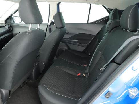 Used 2022 Nissan Kicks S FWD image 19