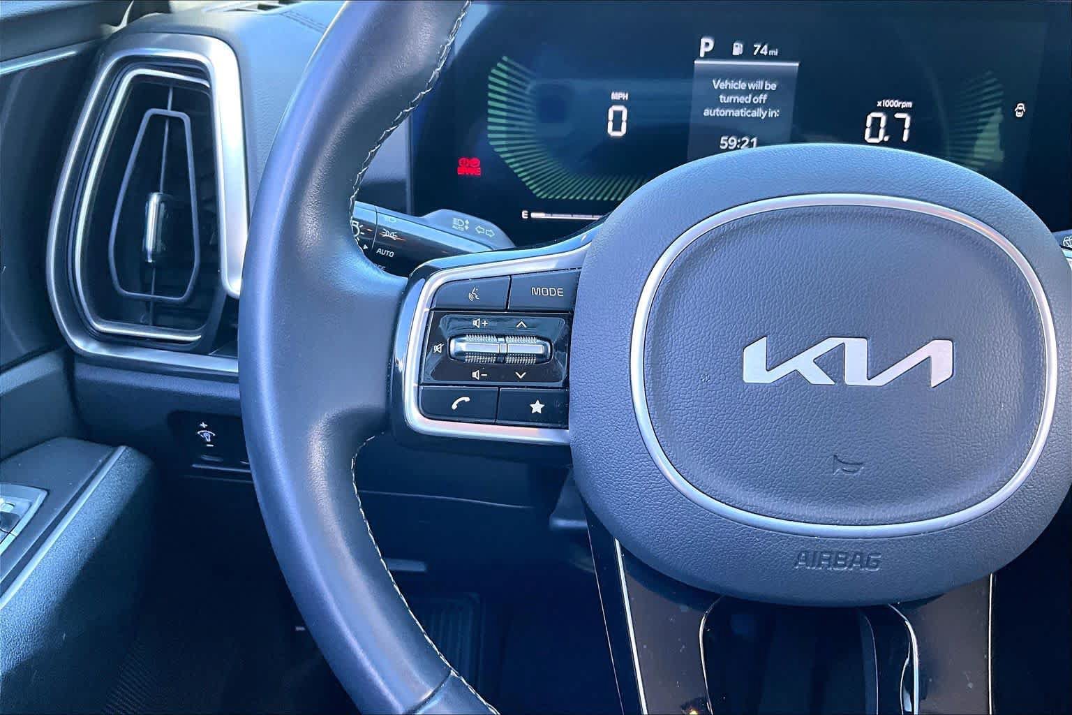 Used 2025 Kia Sorento S FWD image 19