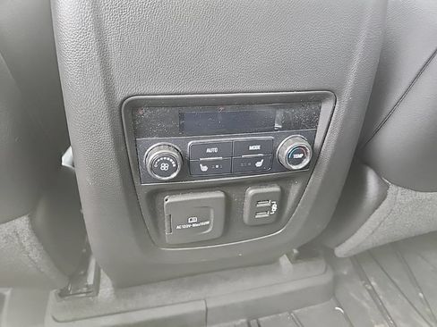 Used 2020 Buick Enclave Avenir w/ Avenir Technology Package AWD/4WD image 39