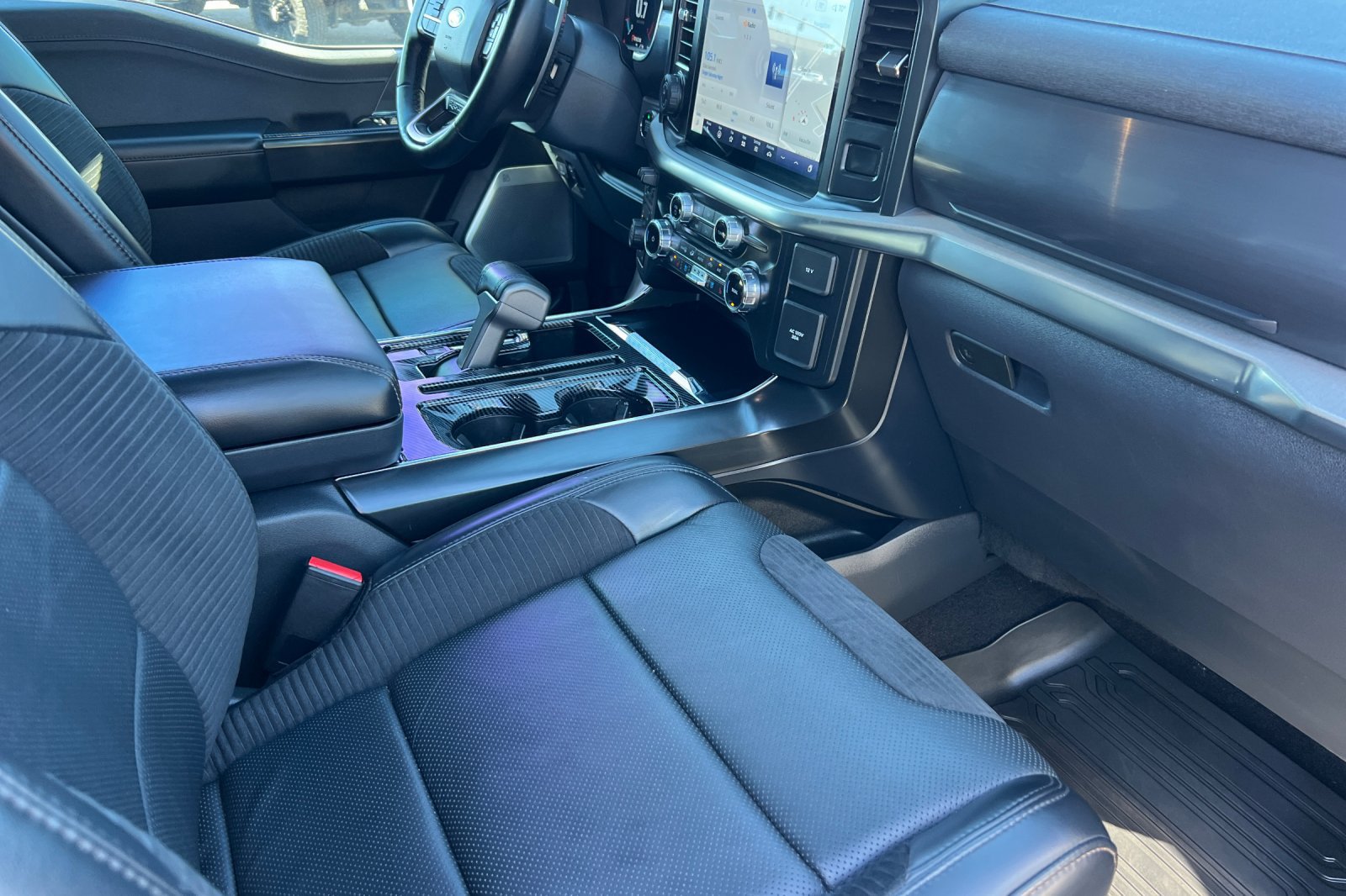 Certified 2022 Ford F150 Raptor w/ Equipment Group 801A High AWD/4WD image 17