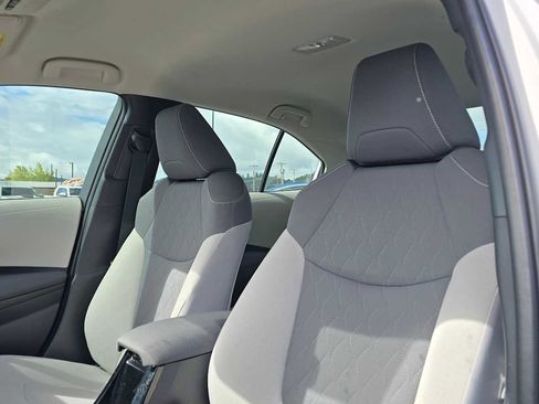 Used 2021 Toyota Corolla LE FWD image 21