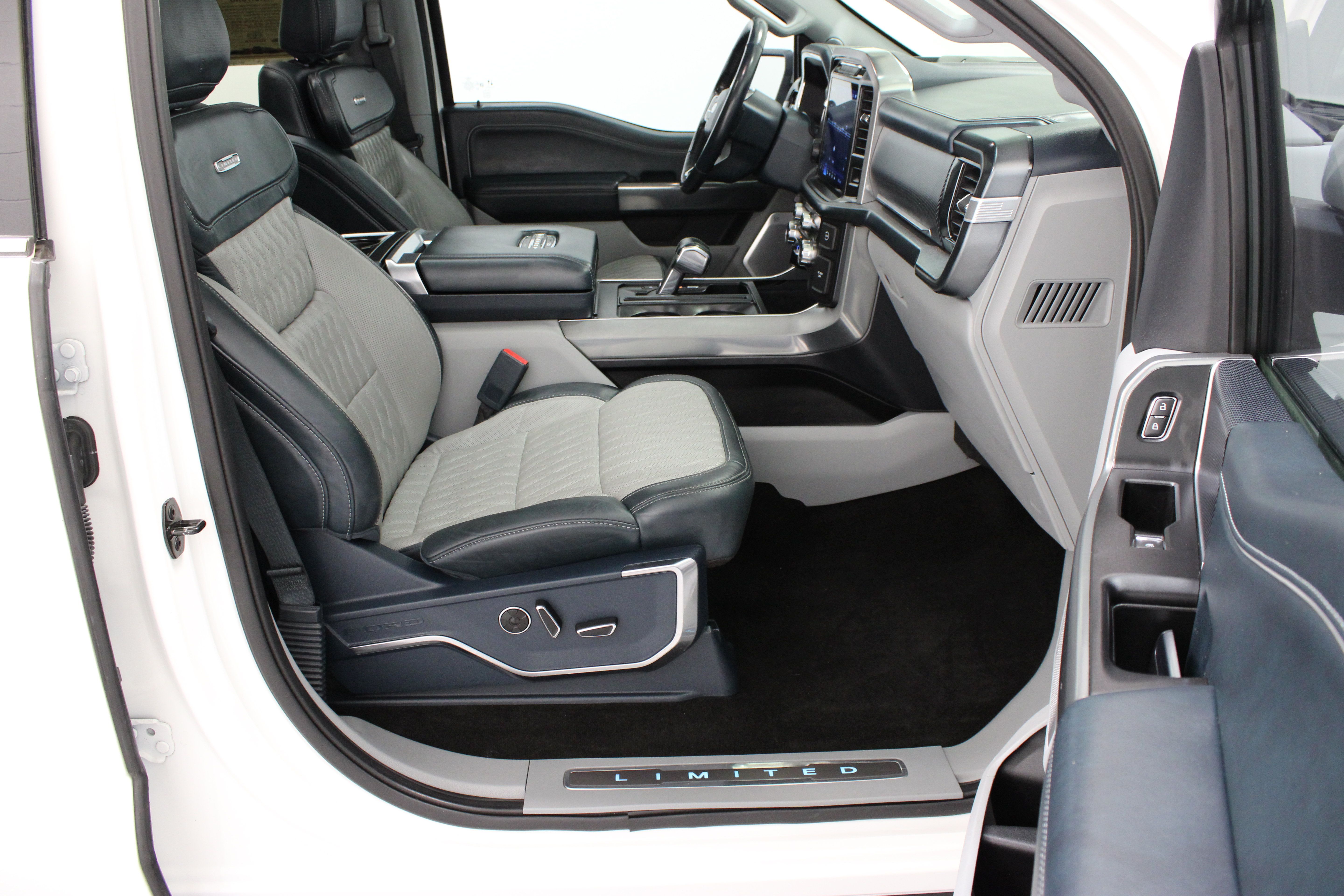 Used 2021 Ford F150 Limited AWD/4WD image 42