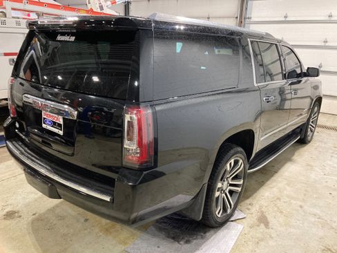 Used 2017 GMC Yukon XL Denali w/ Open Road Package image 15