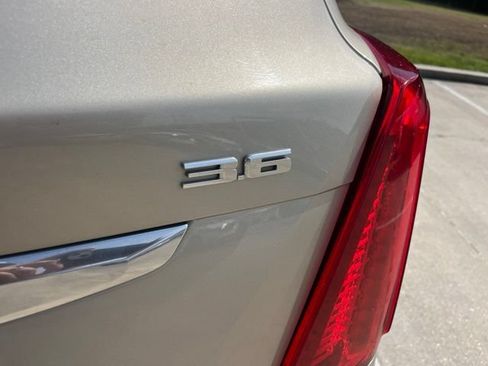 Used 2017 Cadillac XT5 Luxury w/ Driver Awareness Package AWD/4WD image 6