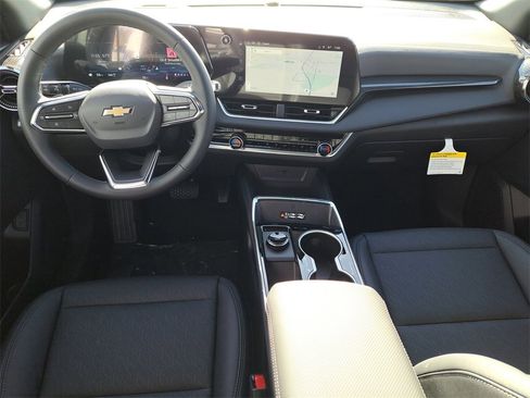 New 2026 Chevrolet Equinox LT w/ Convenience Package II image 22