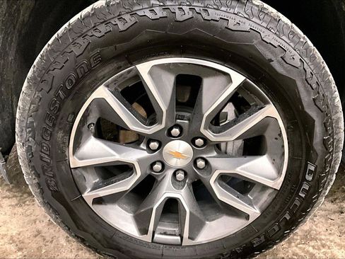 Used 2024 Chevrolet Silverado 1500 LT image 8