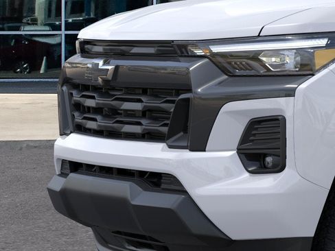 Used 2025 Chevrolet Colorado W/T w/ Advanced Trailering Package RWD image 13