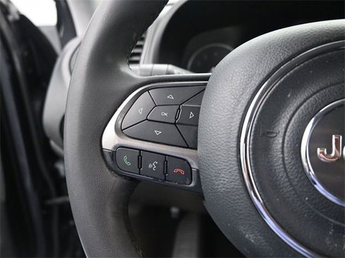 Used 2022 Jeep Renegade Latitude image 31