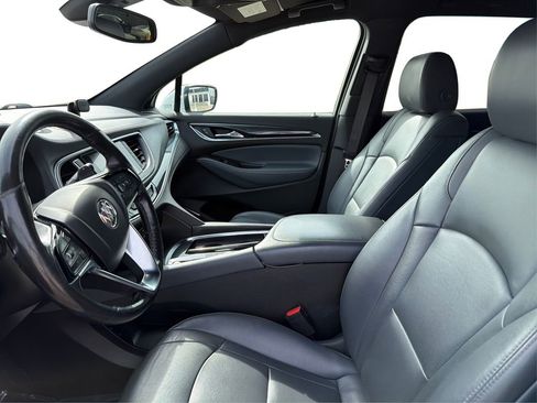 Used 2022 Buick Enclave Essence image 10