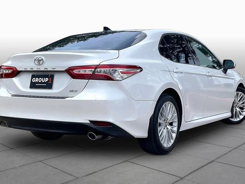 Used 2020 Toyota Camry XLE image 13