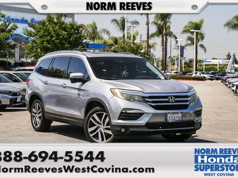 Certified 2017 Honda Pilot Touring image 1