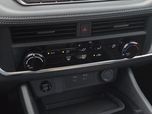 New 2026 Nissan Rogue S image 21