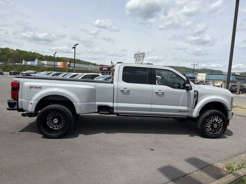 Used 2025 Ford F450 Lariat w/ Lariat Ultimate Package AWD/4WD image 5