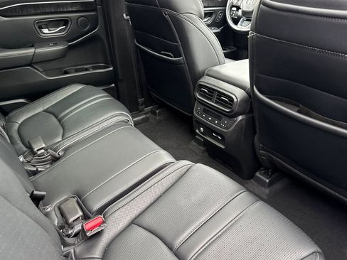 Used 2023 Honda Pilot Elite image 31